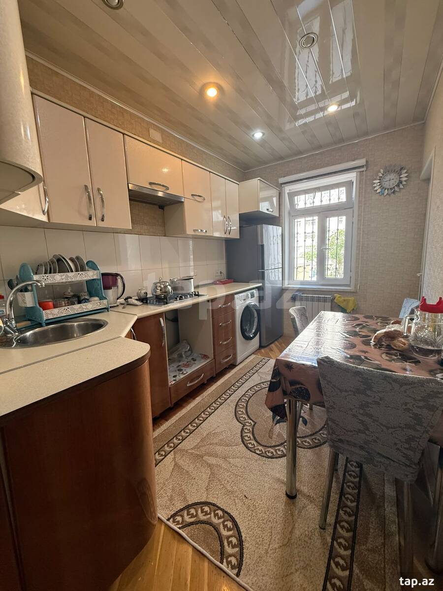 3-otaqlı mənzil, Cəmşid Naxçıvanski küç., 80 m²