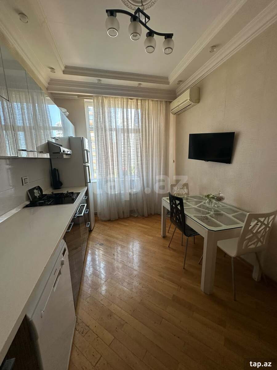 3-otaqlı yeni tikili kirayə verilir, Ə.Salamzadə küç., 130 m²