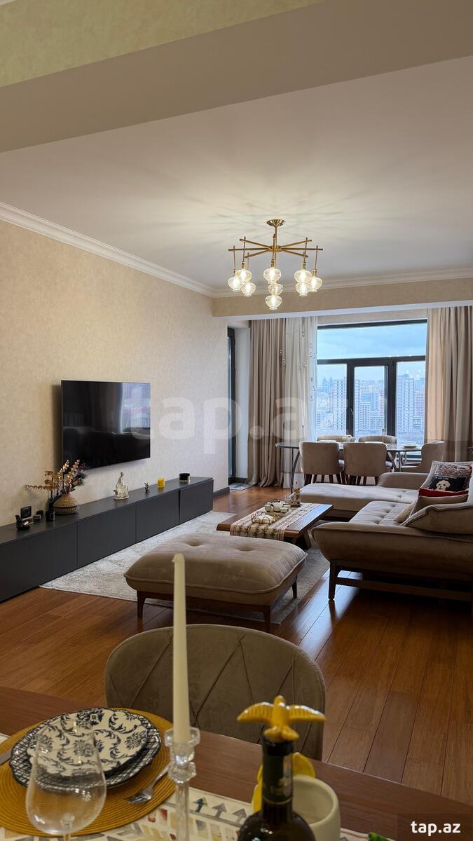 3-otaqlı yeni tikili kirayə verilir, Sergey Senyuşkin küç., 128 m²