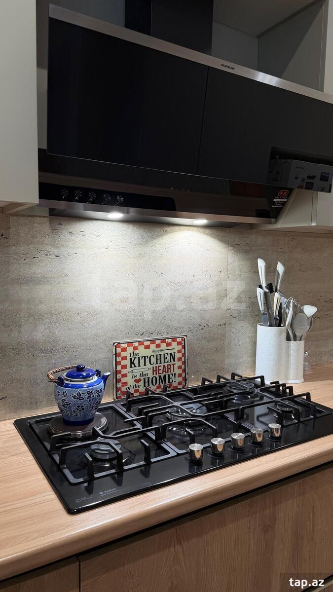 3-otaqlı yeni tikili kirayə verilir, Sergey Senyuşkin küç., 128 m²