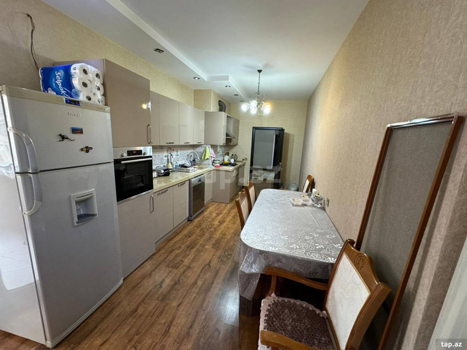 4-otaqlı yeni tikili, Sərdar Səfərov küç., 198 m²