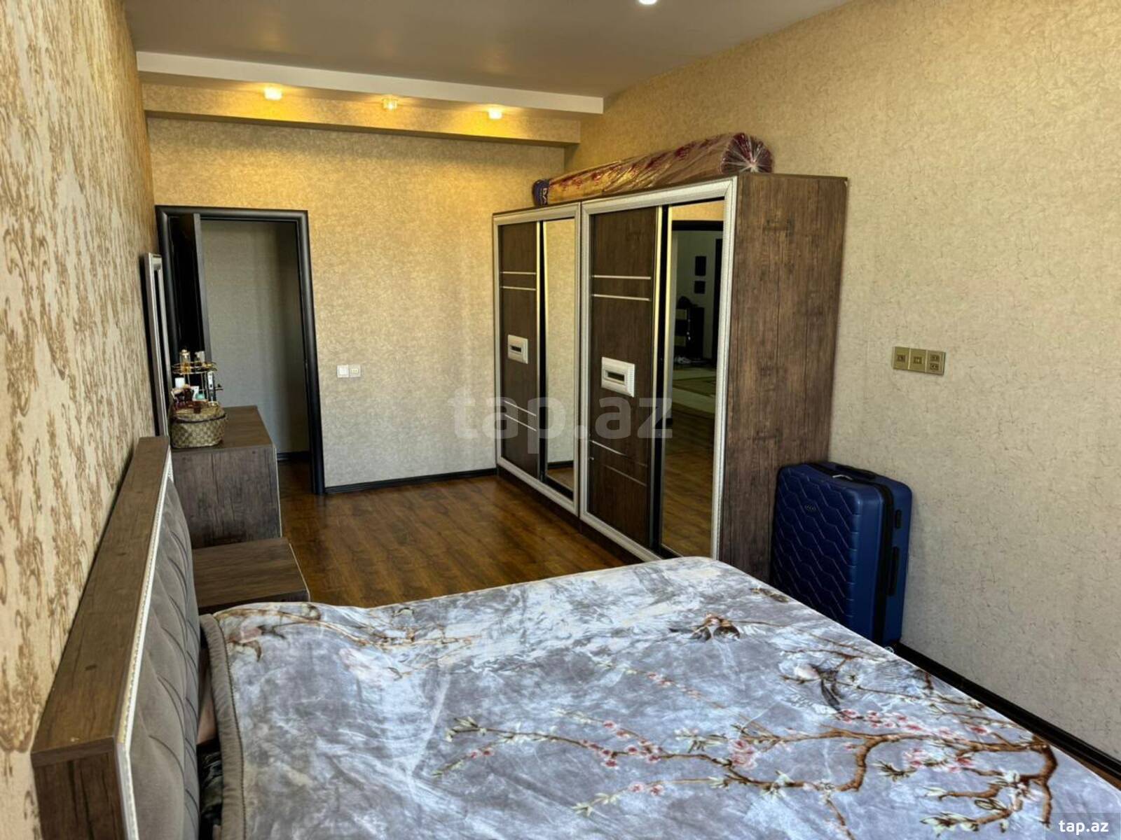 4-otaqlı yeni tikili, Sərdar Səfərov küç., 198 m²