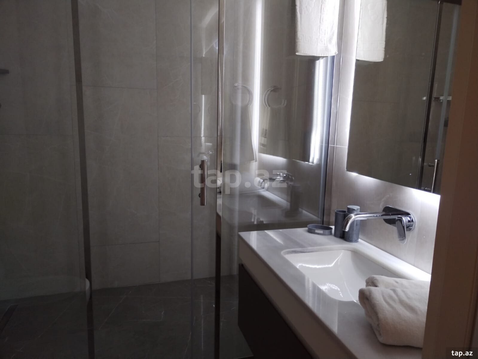 3-otaqlı yeni tikili kirayə verilir, Sea Breeze, 160 m²
