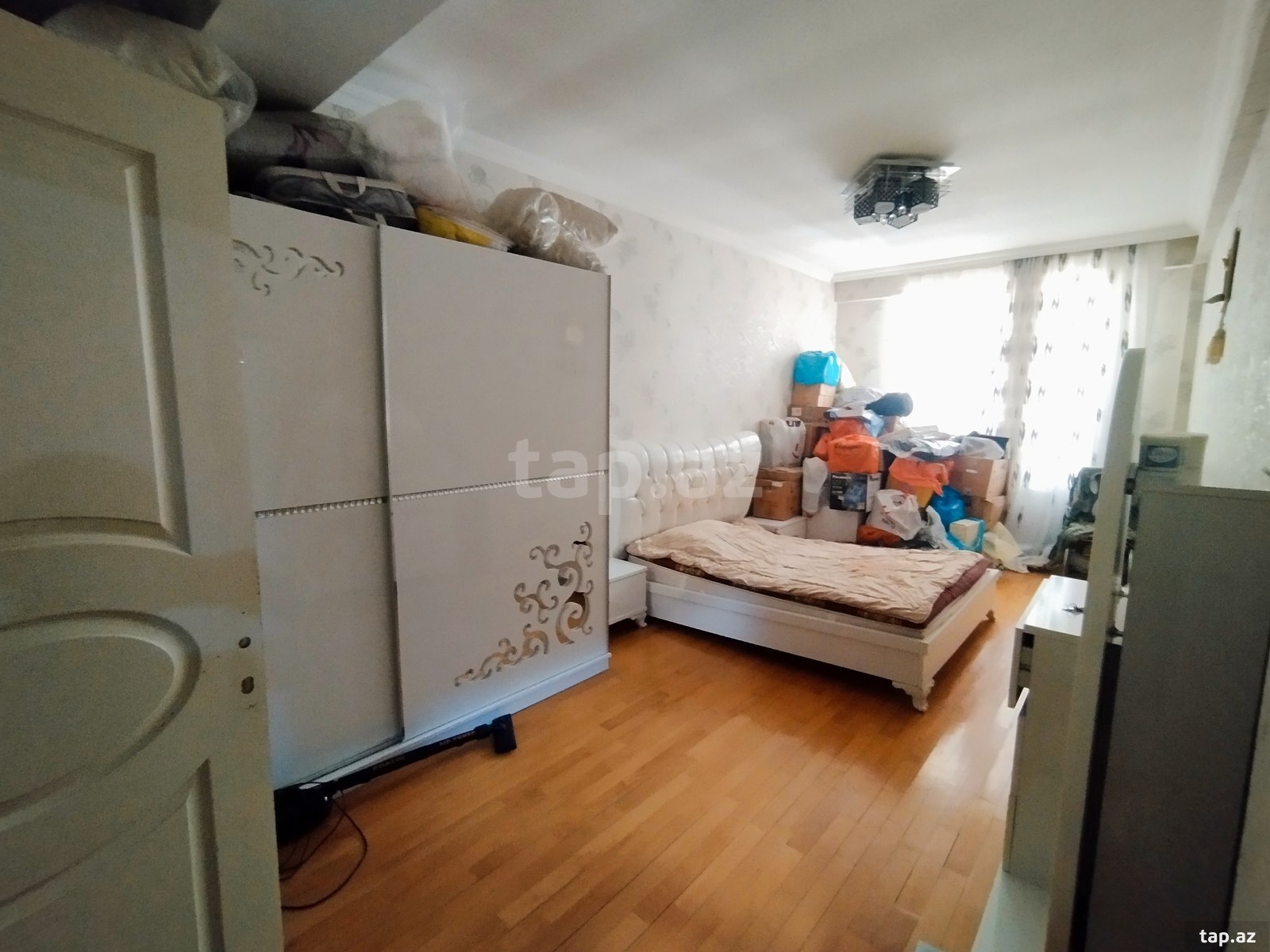 3-otaqlı yeni tikili, 8 Noyabr m., 150 m²