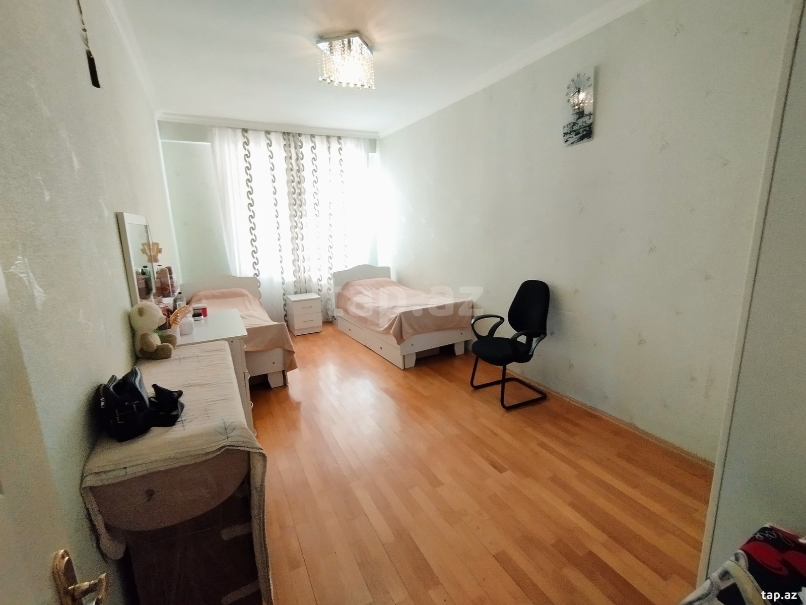 3-otaqlı yeni tikili, 8 Noyabr m., 150 m²