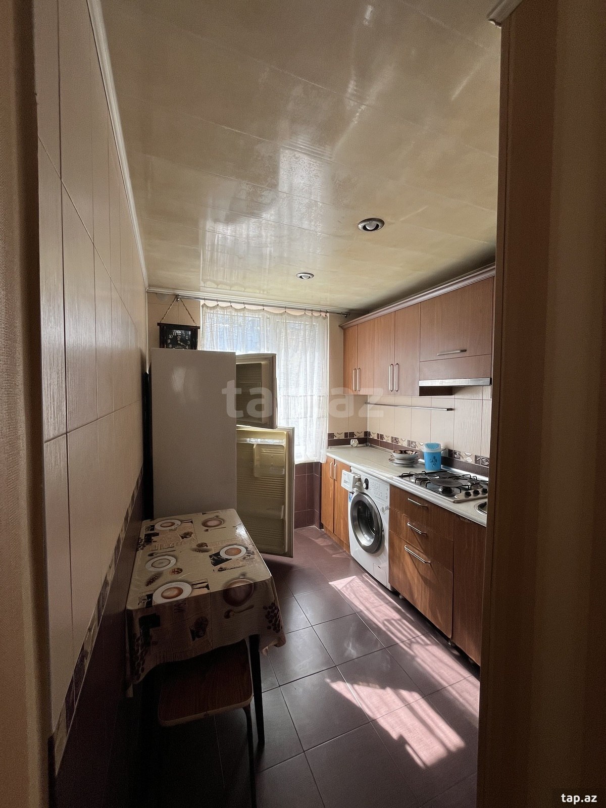 3-otaqlı mənzil kirayə verilir, Elmlər Akademiyası m., 100 m²