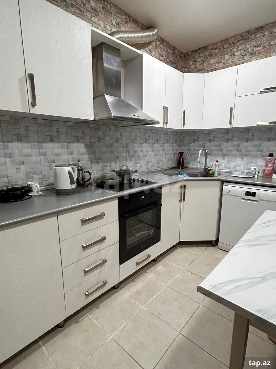 3-otaqlı yeni tikili, Qurban Xəlilov küç., 110 m²