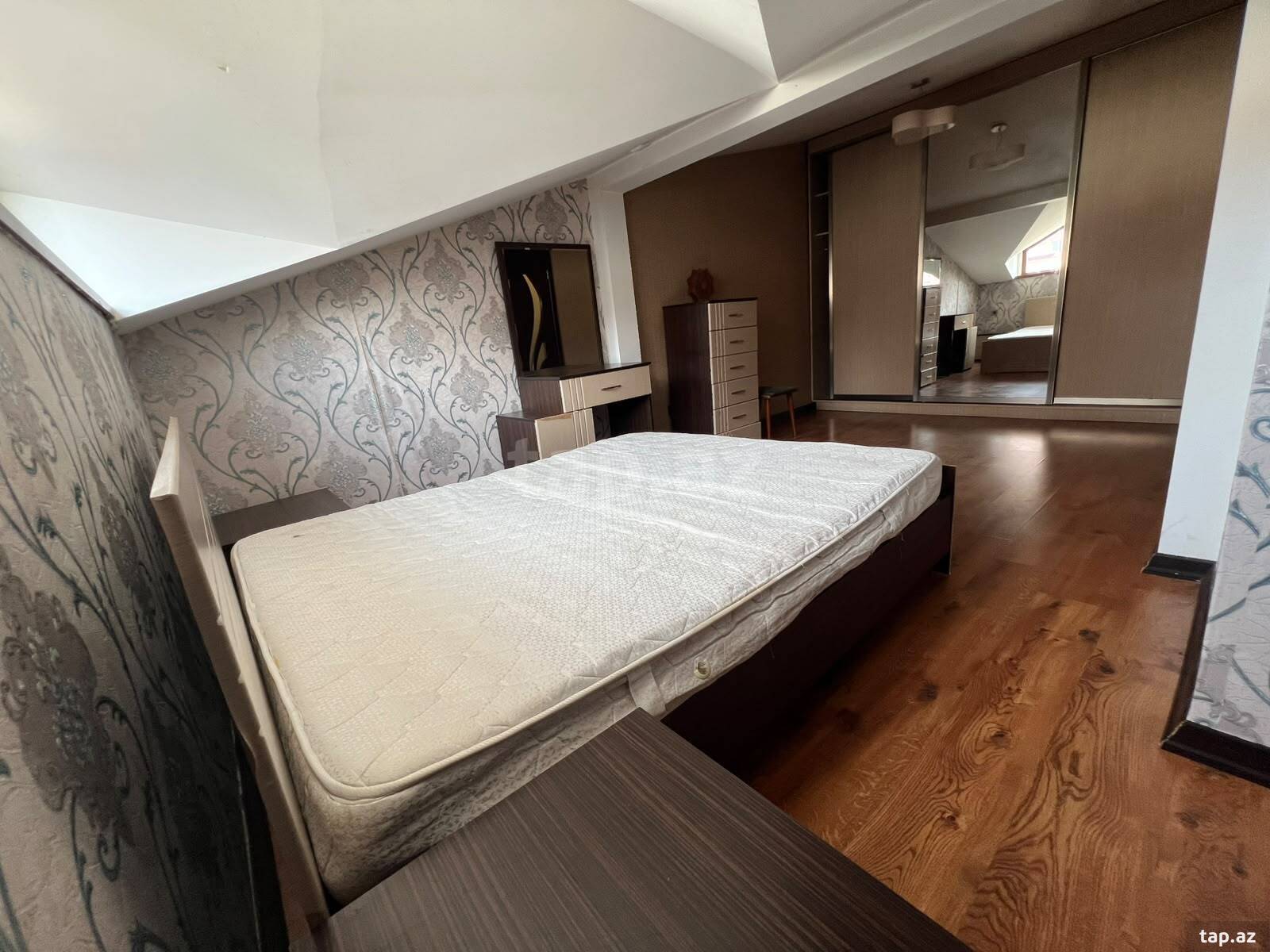 2-otaqlı yeni tikili, Məhəmməd Xiyabani küç., 74 m²