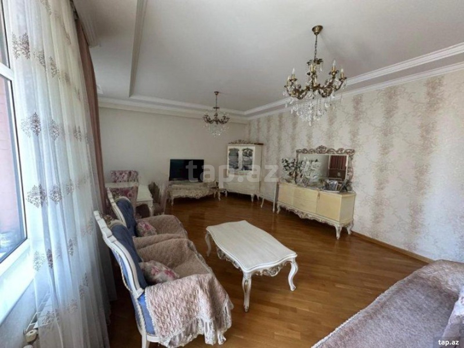 3-otaqlı yeni tikili, 8 Noyabr m., 127 m²