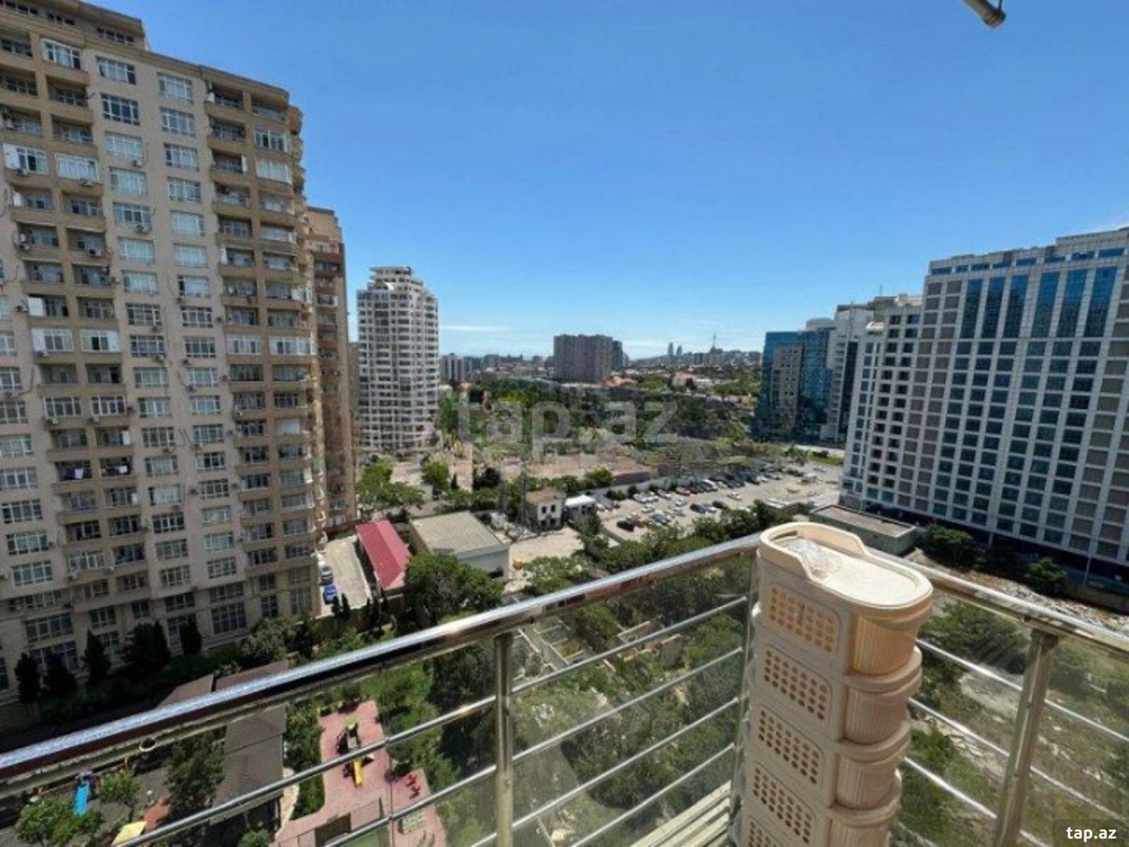 3-otaqlı yeni tikili, 8 Noyabr m., 127 m²