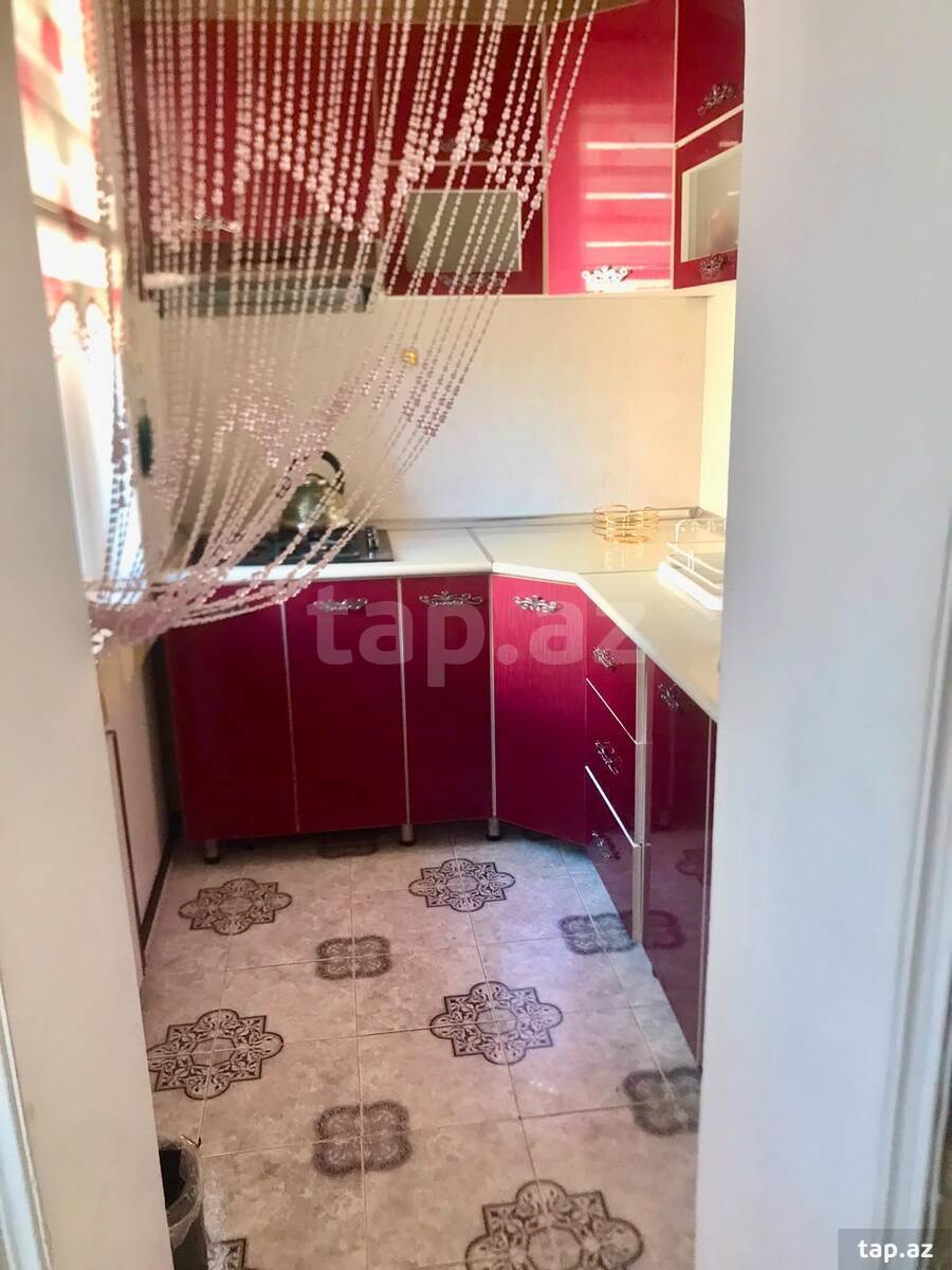 2-otaqlı mənzil kirayə verilir, Gənclik m., 80 m²