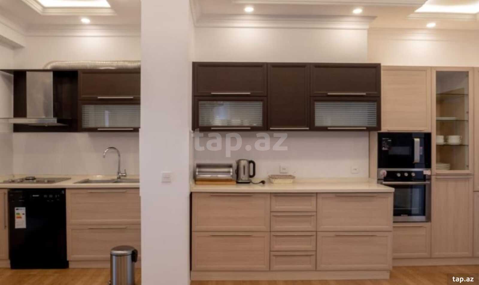 4-otaqlı yeni tikili, Afyəddin Cəlilov küç., 140 m²