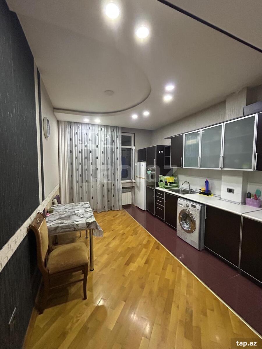 3-otaqlı yeni tikili, Sənan Kərimov küç., 123 m²