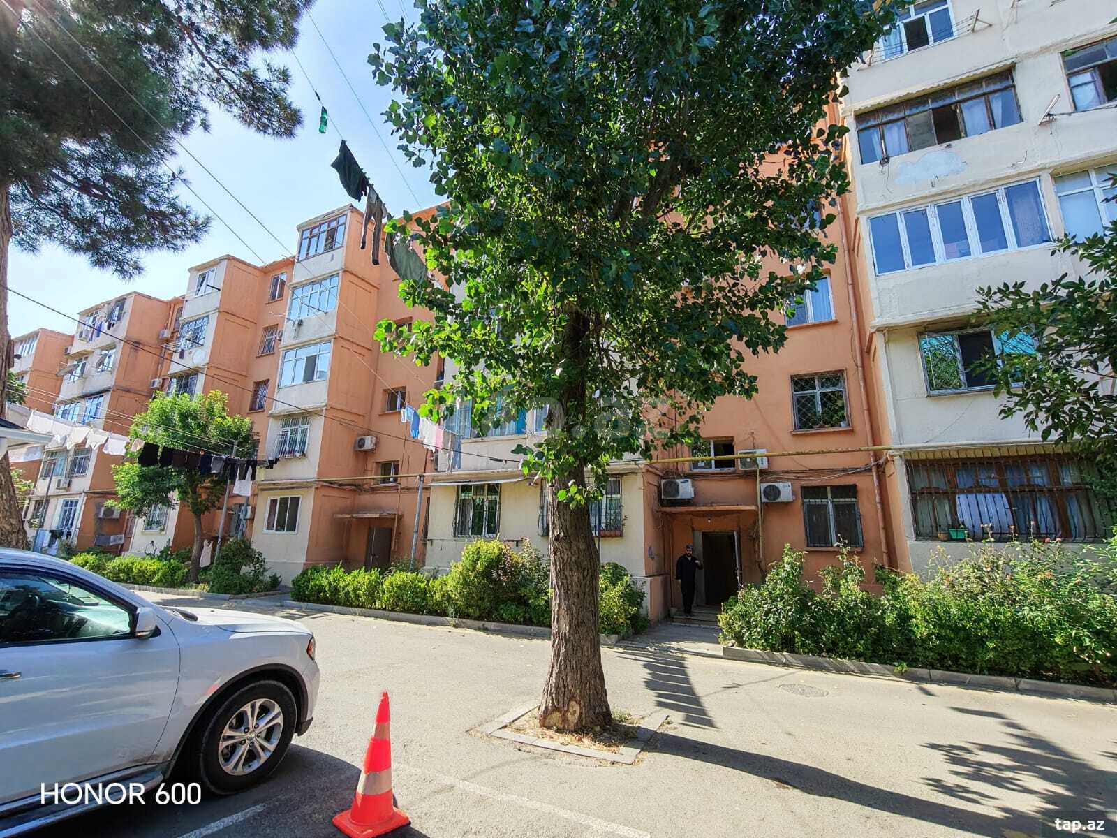 3-otaqlı mənzil, Q.Qarayev m., 80 m²