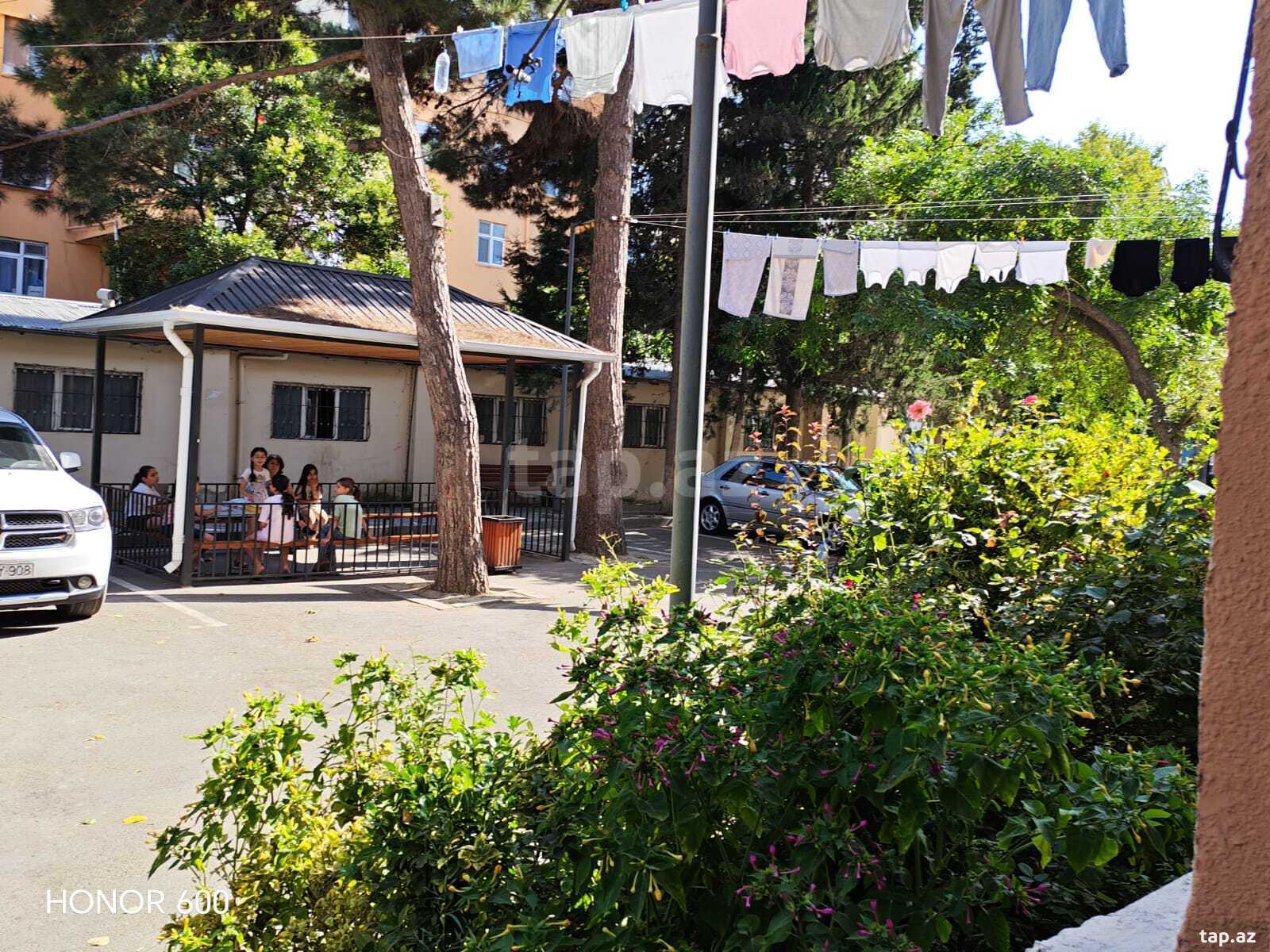 3-otaqlı mənzil, Q.Qarayev m., 80 m²