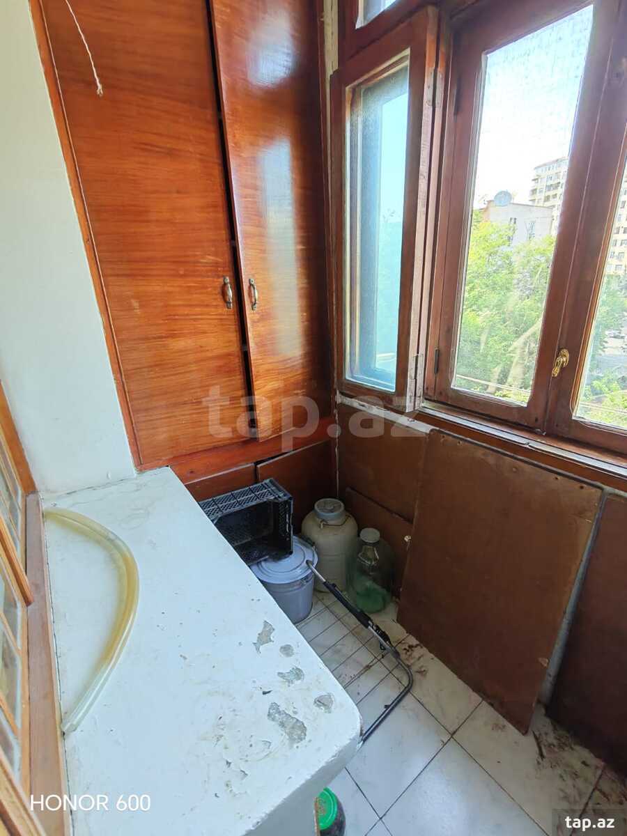 3-otaqlı mənzil, Q.Qarayev m., 80 m²