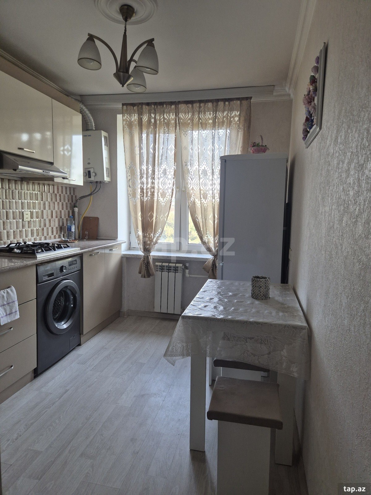 3-otaqlı mənzil, M.Hüseyn küç., 50 m²