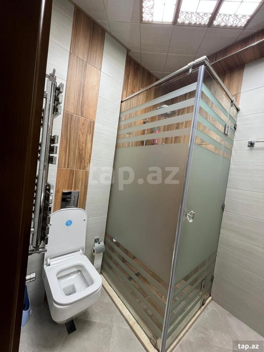 4-otaqlı yeni tikili, Bakıxanov küç., 240 m²