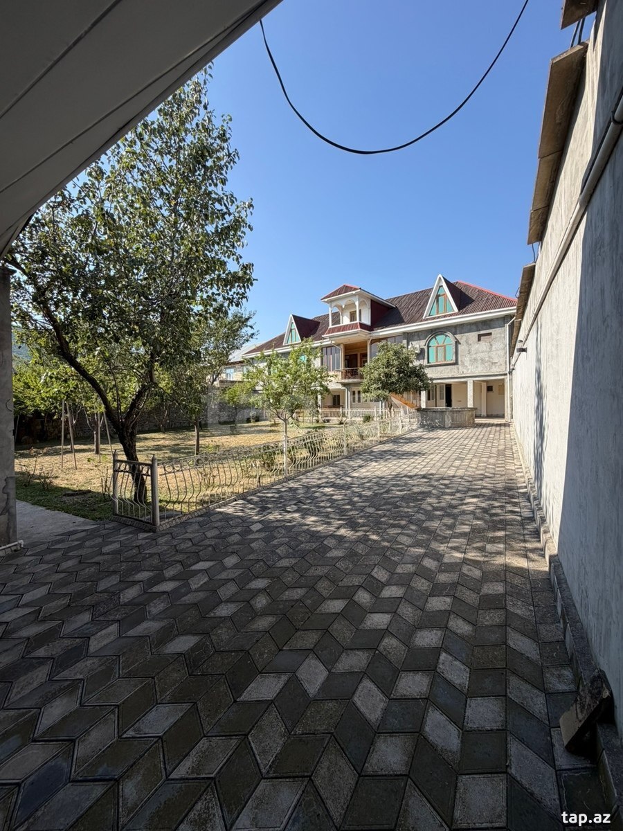 Həyət evi, Şəki ş.