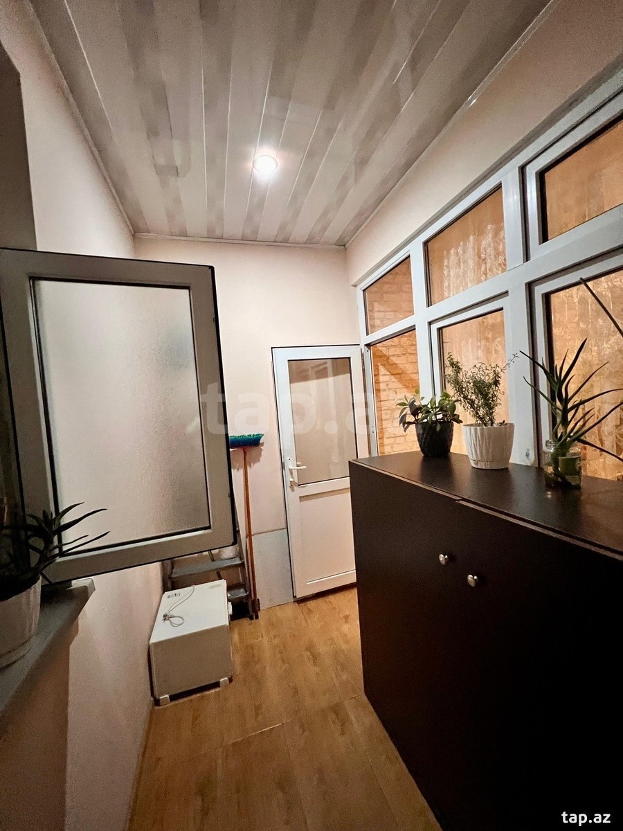 3-otaqlı mənzil, B. Nuriyev küç. 16A, 80 m²