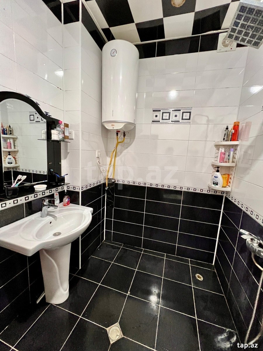 3-otaqlı mənzil, B. Nuriyev küç. 16A, 80 m²