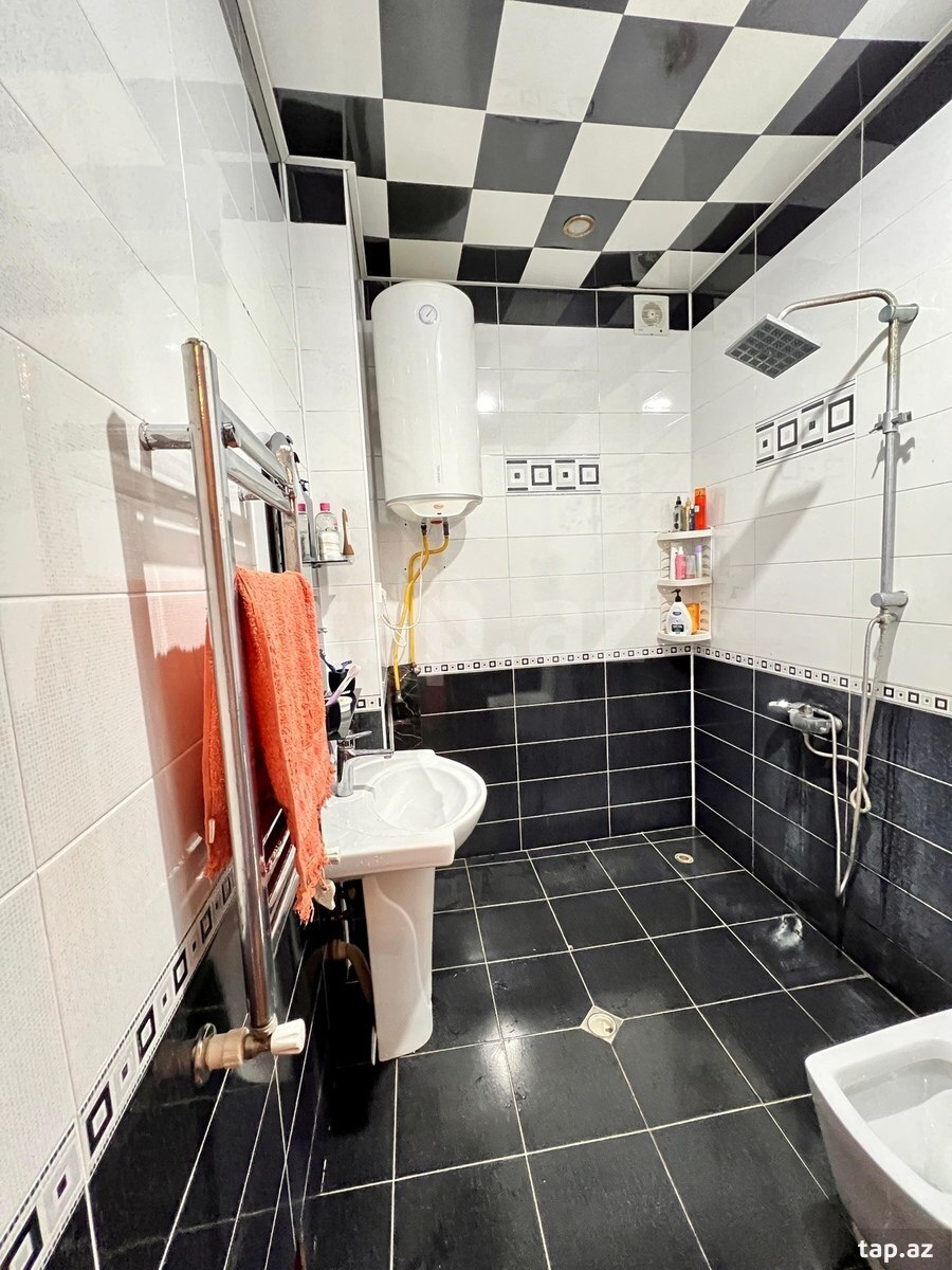 3-otaqlı mənzil, B. Nuriyev küç. 16A, 80 m²