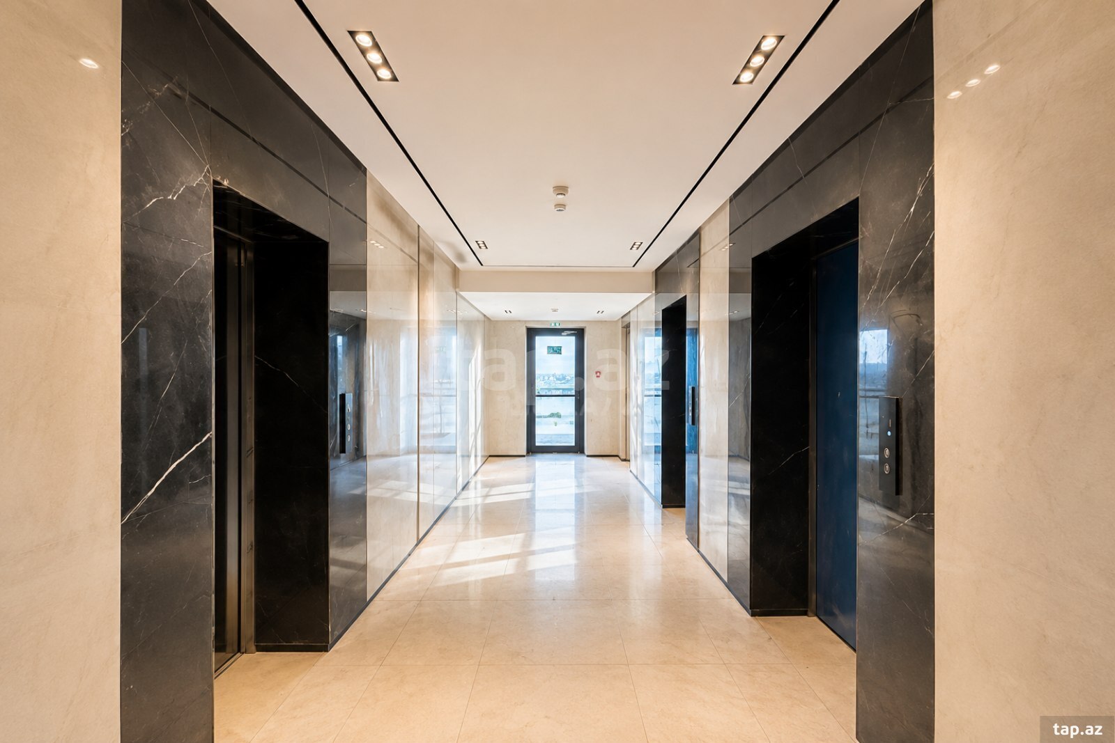 6-otaqlı yeni tikili, Ağ Şəhər, 378 m²