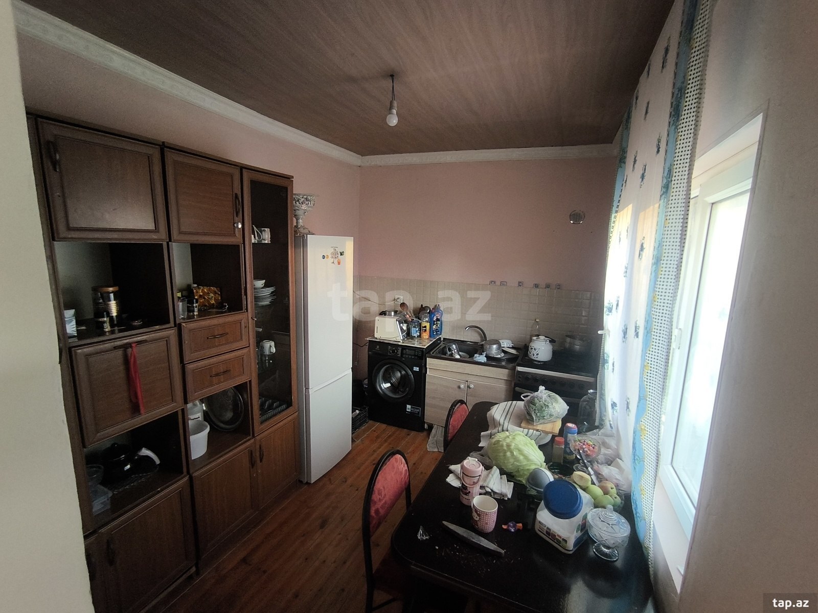 Həyət evi, Hökməli qəs.