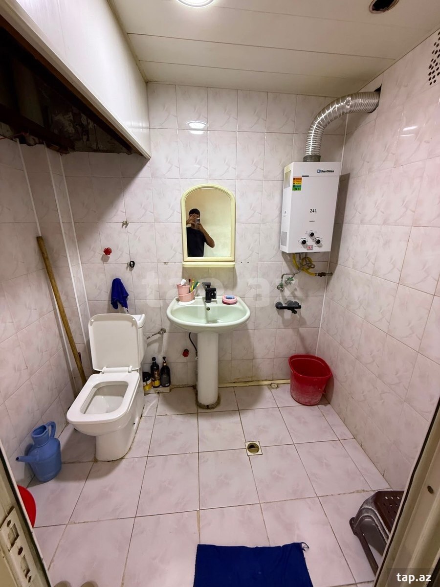 2-otaqlı mənzil, B. Çobanzadə küç., 50 m²