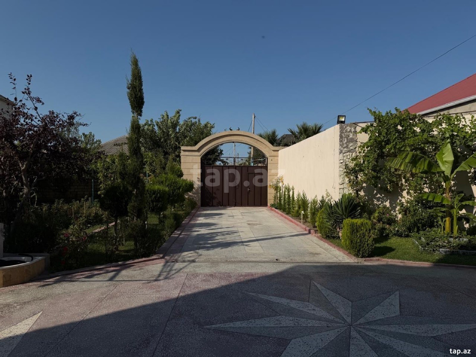Bağ evi, Corat qəs.
