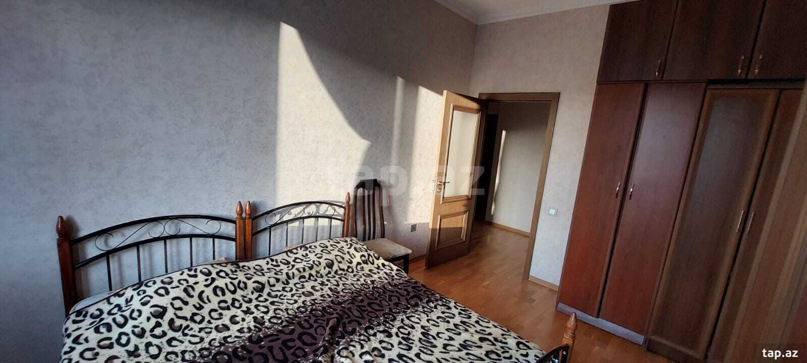 2 otaqlı mənzil satılır, Səbail, Bakı