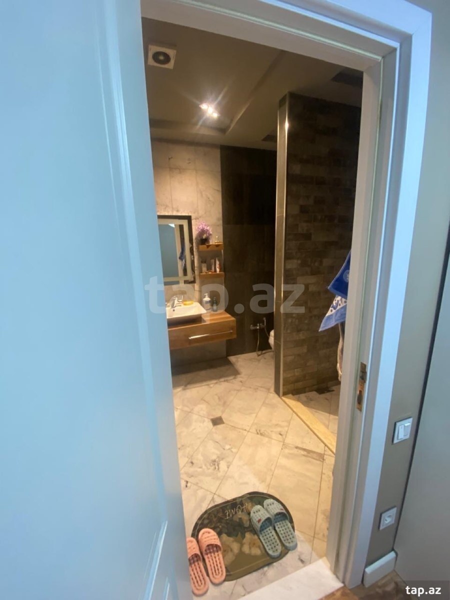 2-otaqlı yeni tikili, Heydər Əliyev küç. 136/A, 80 m²