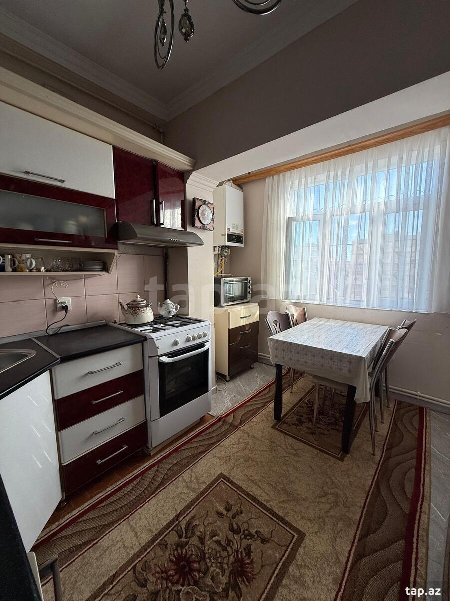 3-otaqlı mənzil, Cəmşid Naxçivanski küç., 80 m²