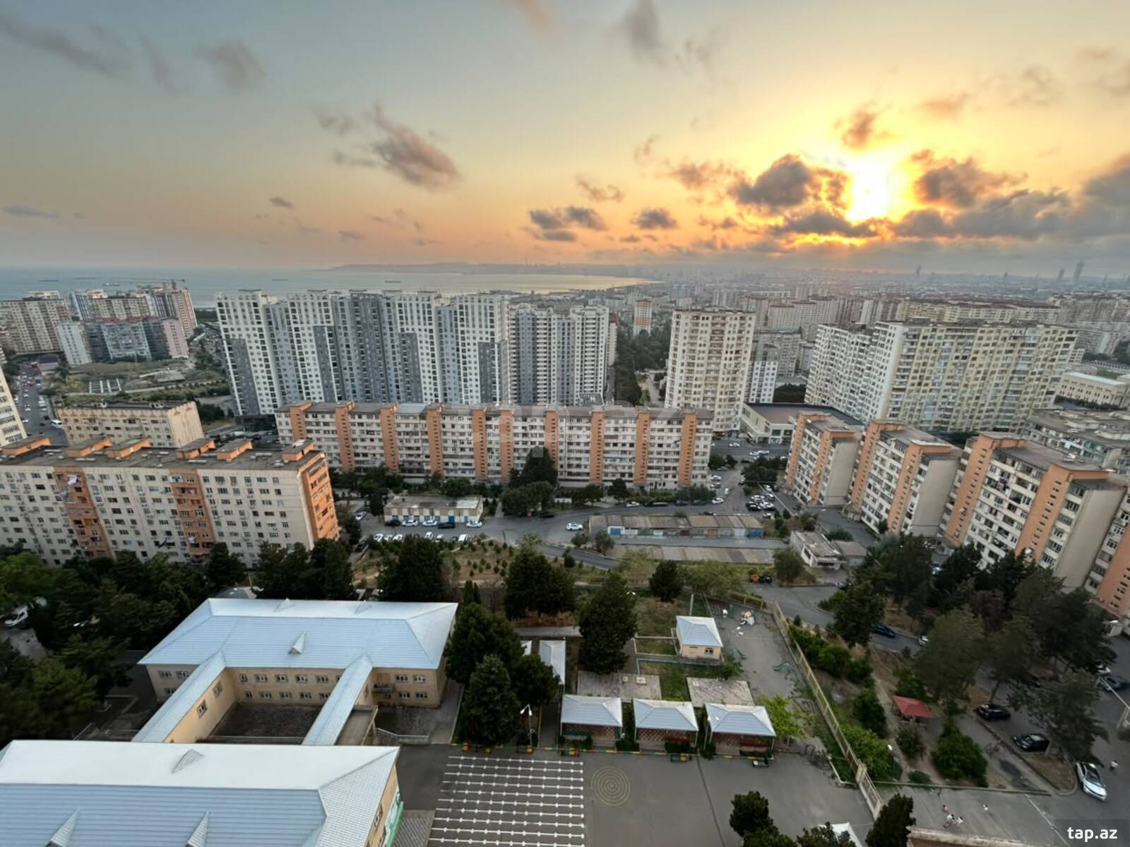 2-otaqlı yeni tikili, N.Tusi küç., 92 m²