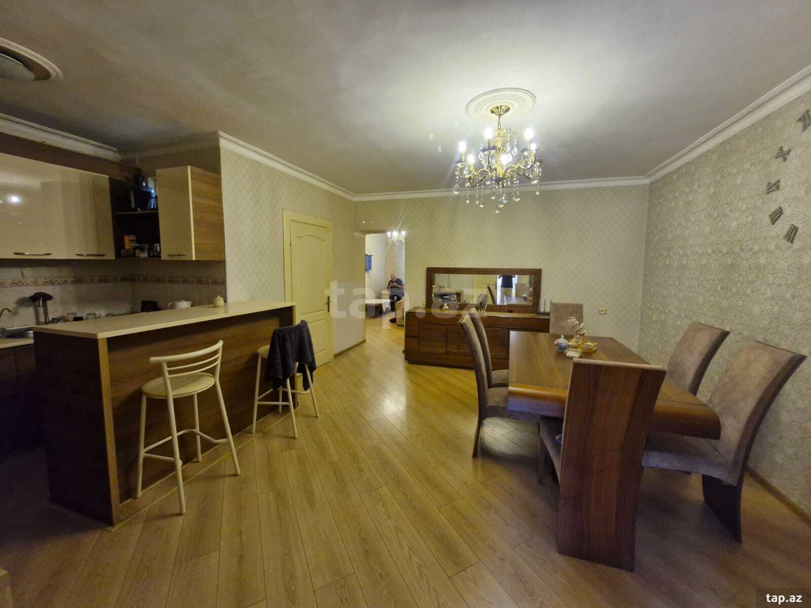 3-otaqlı mənzil, Parlament pr., 90 m²