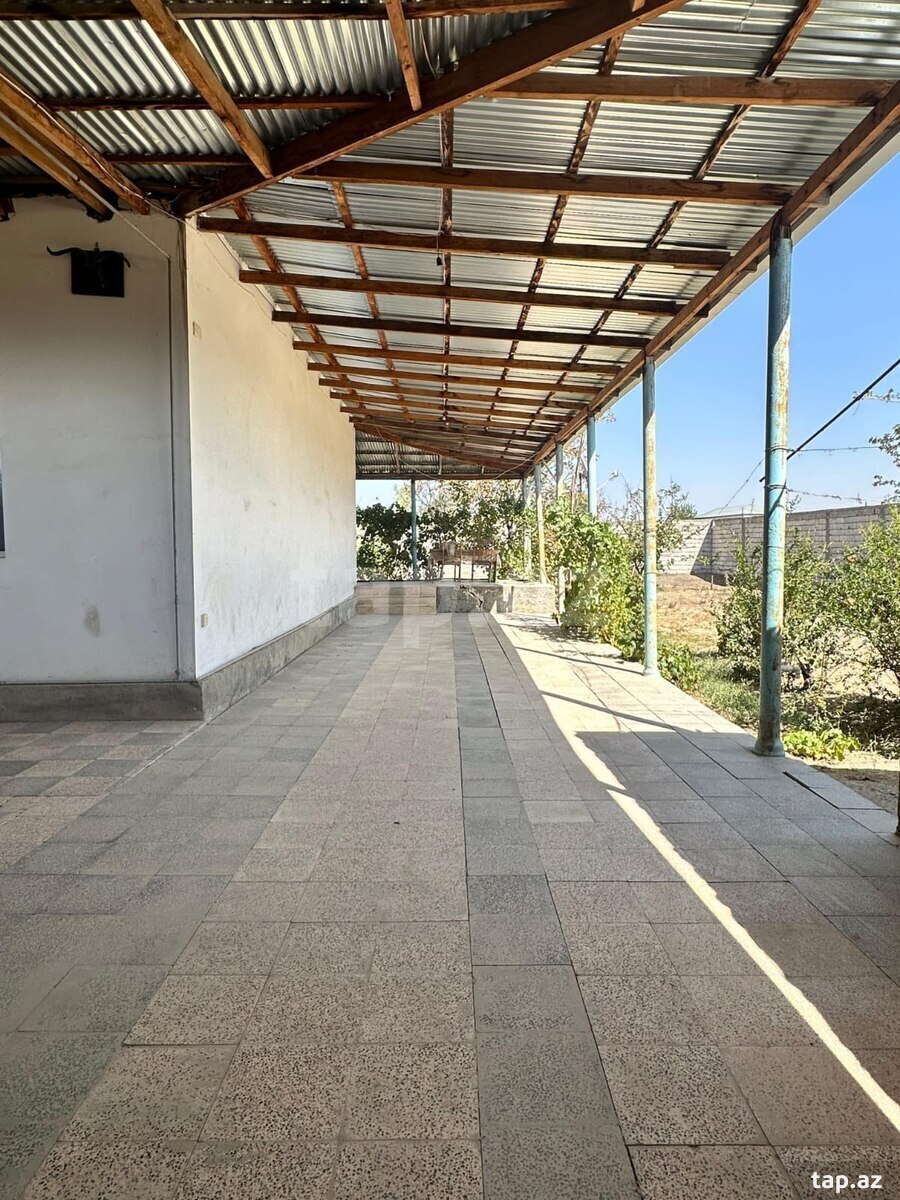 Həyət evi, Bəbək r.
