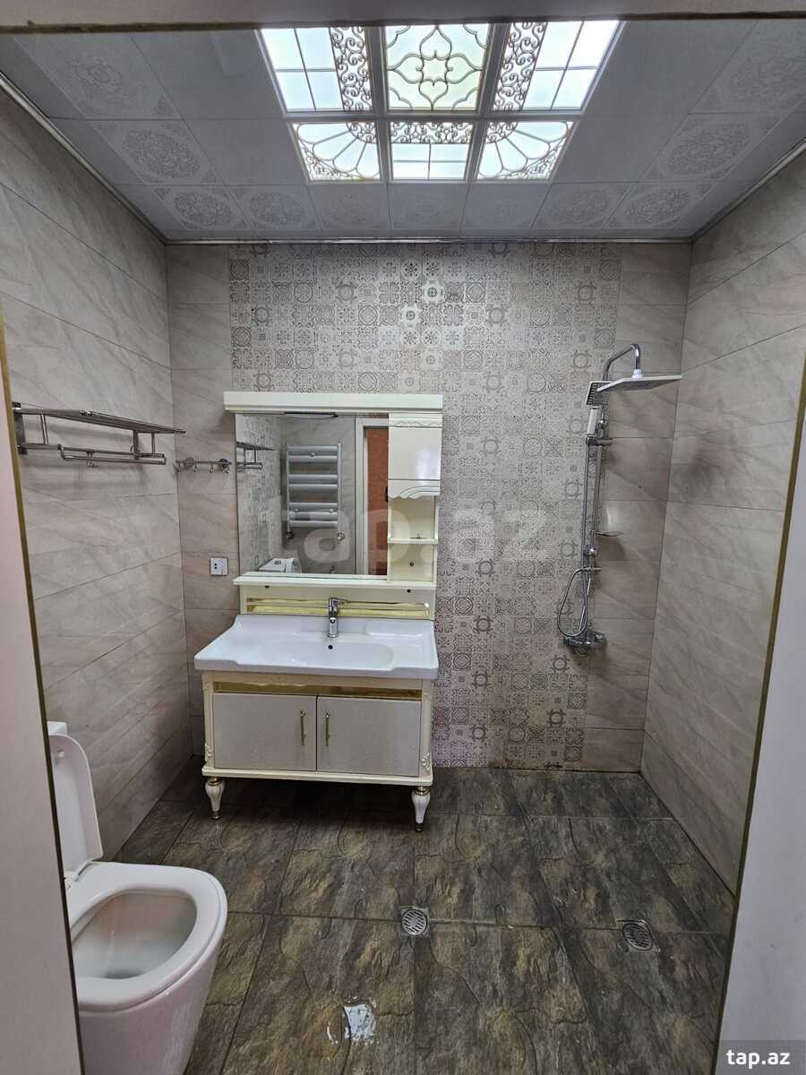 3-otaqlı yeni tikili, Fuad İbrahimbəyov küç., 129 m²