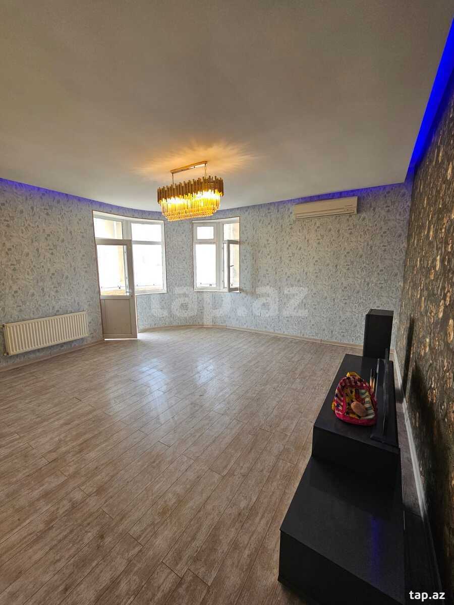 3-otaqlı yeni tikili, Fuad İbrahimbəyov küç., 129 m²