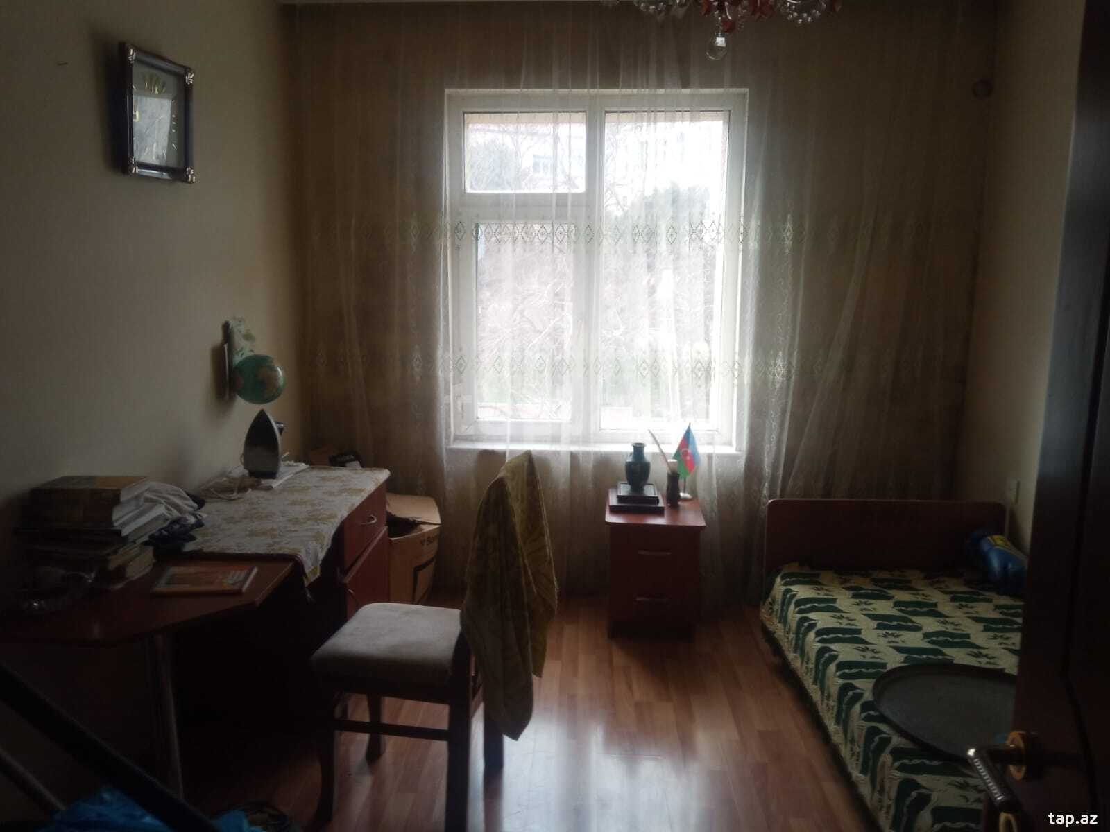 4-otaqlı mənzil, İnşaatçılar pr., 100 m²