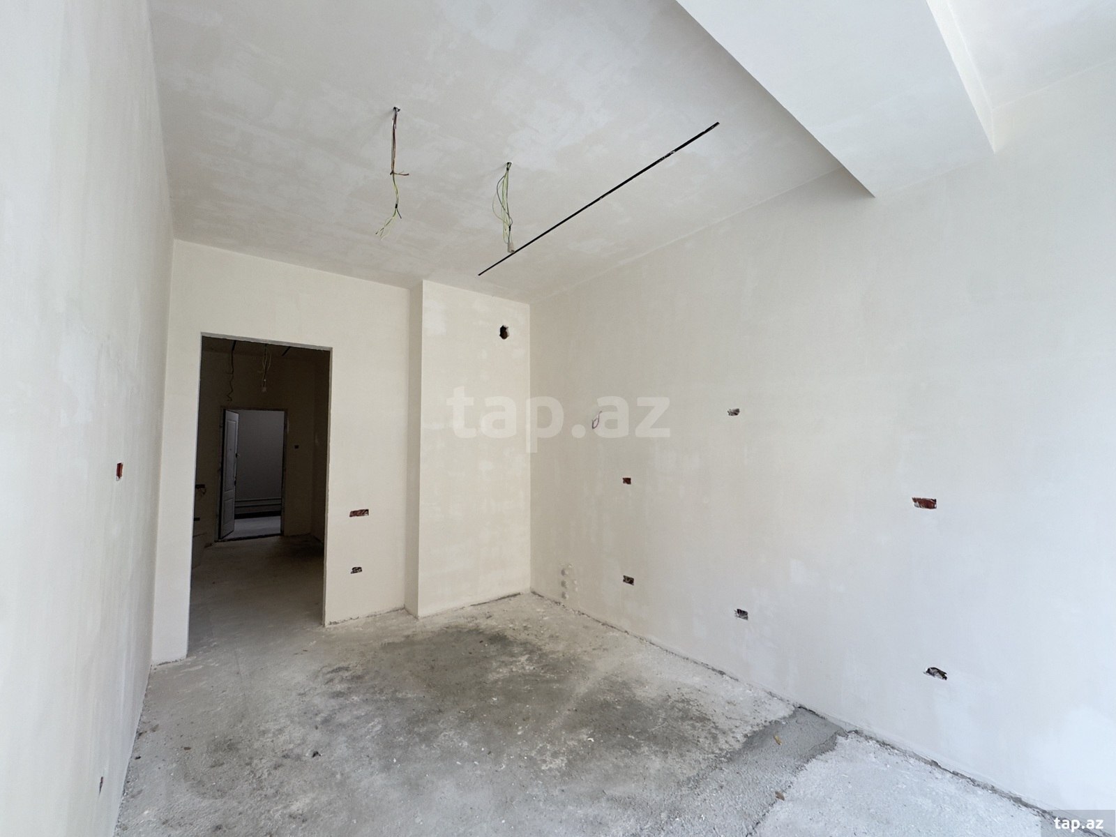 3-otaqlı yeni tikili, Balaəmi Dadaşov küç., 142 m²