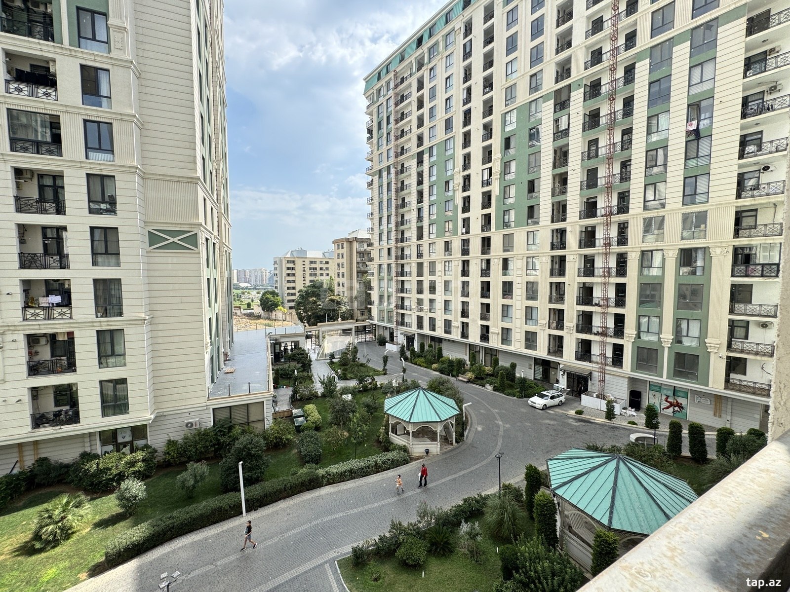3-otaqlı yeni tikili, Balaəmi Dadaşov küç., 142 m²