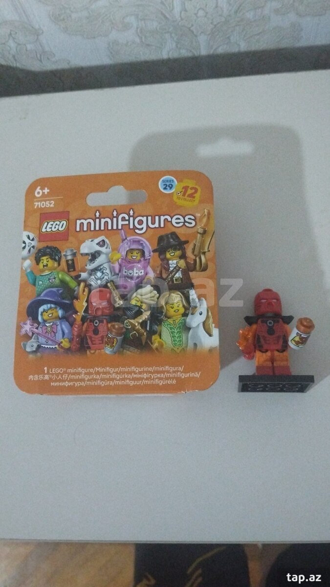 Lego 29 series minifigure: bionicle