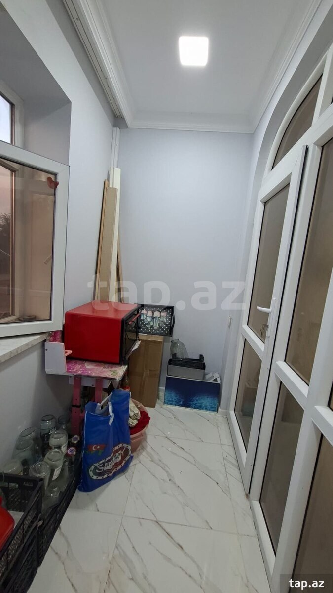 3-otaqlı mənzil, İlham İsgəndərov küç., 73 m²