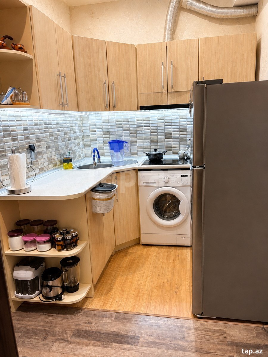 2-otaqlı yeni tikili, İnşaatçılar m., 63 m²