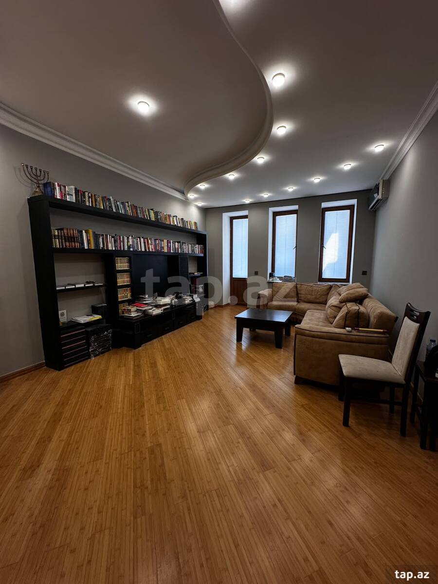 3-otaqlı mənzil, Nizami m., 110 m²