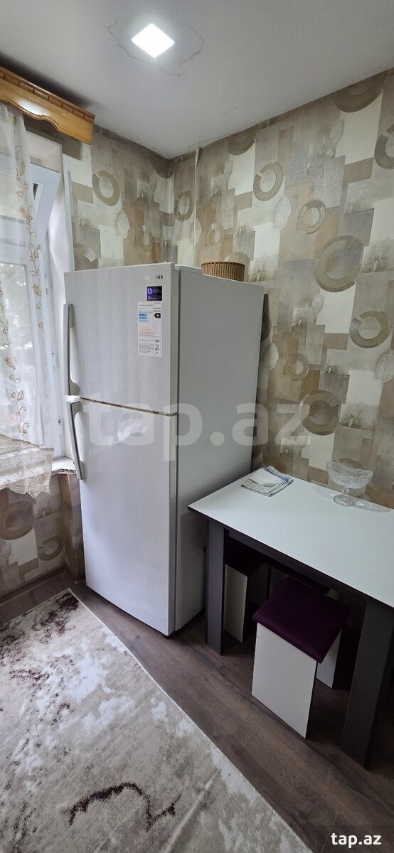 1-otaqlı mənzil kirayə verilir, E.Akademiyası m., 35 m²