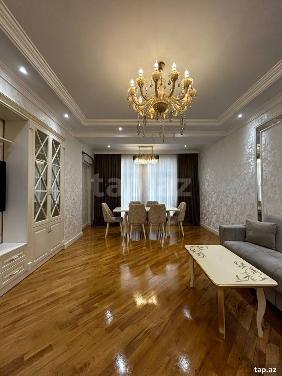 3-otaqlı yeni tikili, Elmlər Akademiyası m., 134 m²