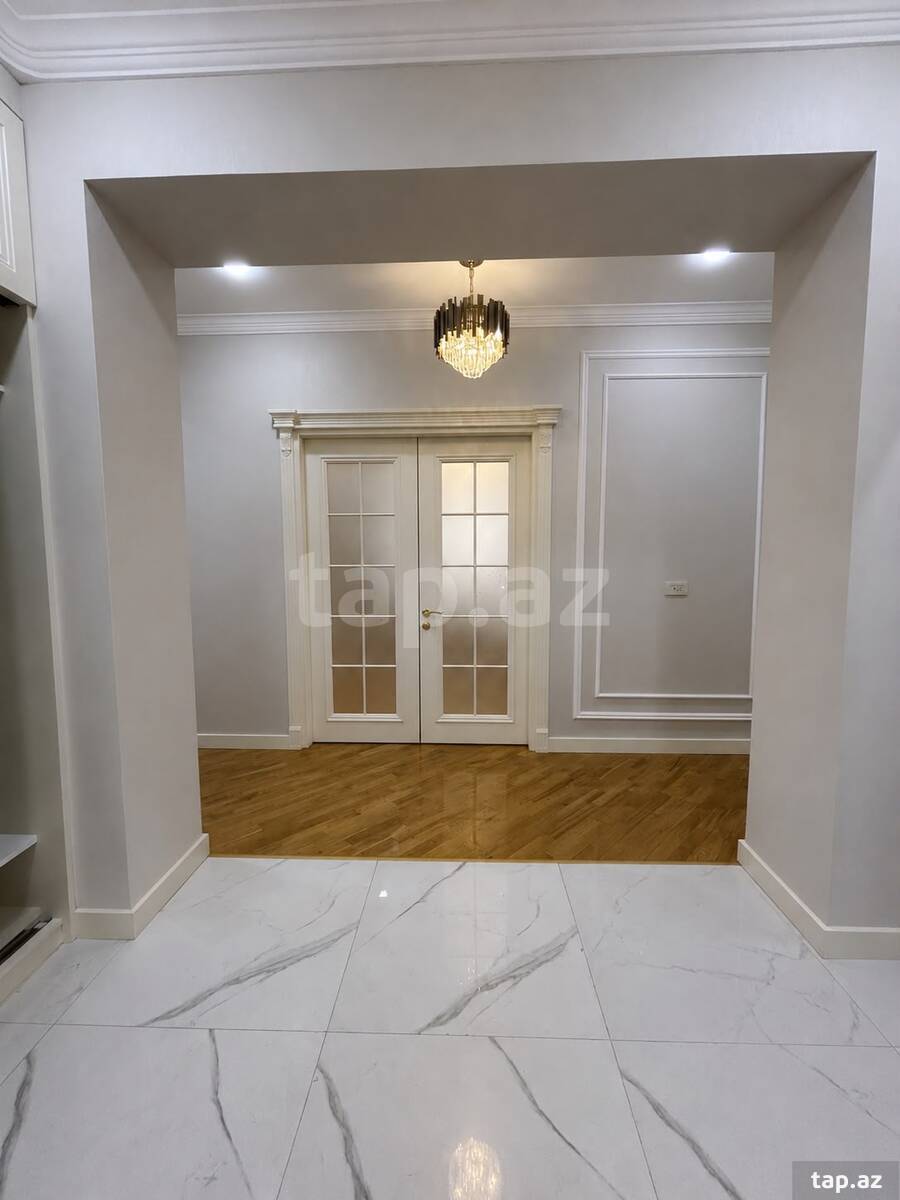 3-otaqlı yeni tikili, Elmlər Akademiyası m., 134 m²