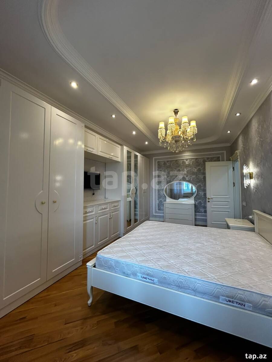 3-otaqlı yeni tikili, Elmlər Akademiyası m., 134 m²