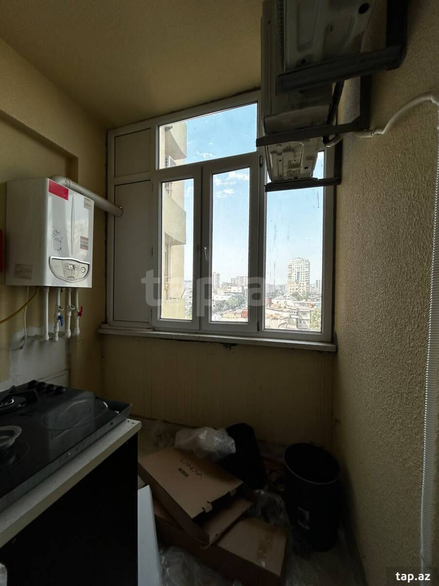 3-otaqlı yeni tikili, Elmlər Akademiyası m., 134 m²